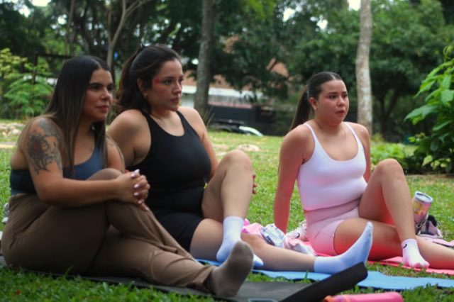 Tres amigas en sus mats
